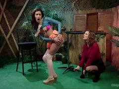 Anal, Cul, Grosse bite, Face assise, Femme dominatrice, Humiliation, Lesbienne, Pute