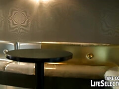 18 jahre, Schwarz, Niederländisch, Aufs gesicht abspritzen, Hardcore, Hausfrau, Küche, Titten