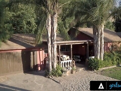 Gros cul, Gros seins, Brunette brune, Poilue, Lesbienne, Léchez, Chatte, Nénés