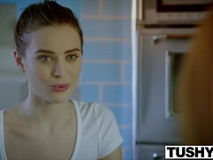 In den arsch, Blasen, Braunhaarige, Aufs gesicht abspritzen, Hardcore, Hd, Lingerie, Jungendliche (18+)