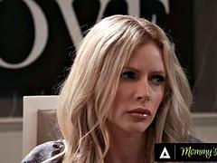 Grosse titten, Blondine, Gruppensex, Milf, Höschen, Jungendliche (18+)