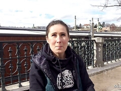 Leie, Grosse titten, Kehlenfick, Deutsch, Hardcore, Natürlichen titten, Öffentlich, Realität