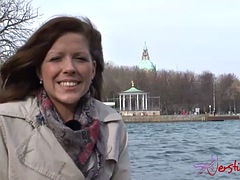 In den arsch, Tussi, Grosse titten, Blasen, Braunhaarige, Handjob, Hardcore, Stiefmutter