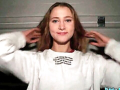 Grosse bite, Sucer une bite, En levrette, Argent, Seins naturels, Maigrichonne, Adolescente, Nénés