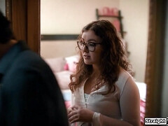 Brunette brune, Gorge profonde, Queue, Masturbation, Rasée, Étudiant, Professeur, Nénés