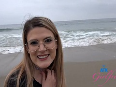 Hanging out with amateur hottie Riley Rose on the beach and going on the road POV