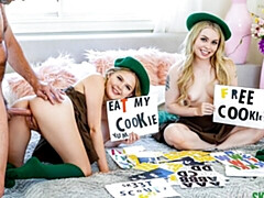 18 jahre, Grosser arsch, Grosser schwanz, Blondine, Blasen, Hundestellung, Natürlichen titten, Jungendliche (18+)