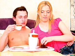 Amateur, Dormitorio, Culo grande, Verga grande, Mamada, Estilo perrito, Flaco, Adolescente