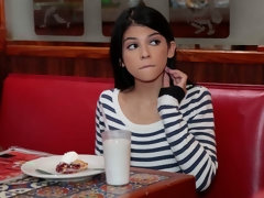 Arsch, Blasen, Braunhaarige, Hundestellung, Handjob, Hardcore, Öffentlich, Jungendliche (18+)