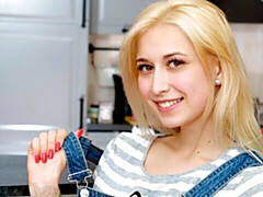 素人, デカ尻, ブロンド, 指いじり, 自然山雀, ショートヘア, ティーン, オッパイの