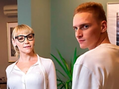 Culo grande, Rubia, Mamada, Estilo perrito, Gafas, Pajear, Madres para coger, Tetas naturales