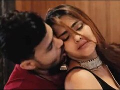 Grosse titten, Braunhaarige, Hochschule, Futanari, Indisch, Reif, Natürlichen titten, Nippel