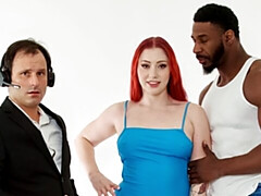 Gros cul, Grosse bite, Gros seins, Sucer une bite, Cocu, En levrette, Interracial, Rousse roux