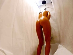 Leie, Grosse titten, Handjob, Masturbation, Orgasmus, Dusche, Spion, Jungendliche (18+)