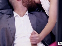 Cunnilingus, Rubia, Desnudo, Oficina, Coño, Chorro, Tatuaje, Uniforme