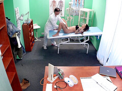 Enthousiasteling, Arts, Vingeren, Handbeurt, Likken, Verpleegster, Slipje, Tatoeage