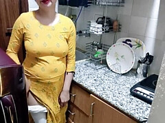 デカ尻, 言葉責め, はじめて, インド人, キッチン, 淫乱熟女, 母, ヌード