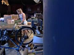 Grosser schwanz, Blondine, Blasen, Spermaladung, Hardcore, Hausfrau, Lecken, Im freien