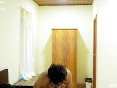 Enthousiasteling, Kont, Gek, Indisch, Moeder die ik wil neuken, Kut duiken, Tieten likken, Nat