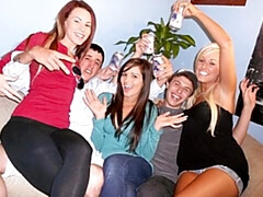 18 jahre, Grosser arsch, Grosser schwanz, Bekleidet, Selbstgemacht, Orgie, Jungendliche (18+), Titten