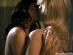 Спальня, Блондинки, Брюнетки, Ноги, Фетиш, Немки, Лизание, Киски