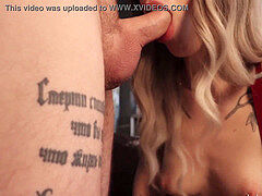 Amateur, Sucer une bite, Tir de sperme, Masturbation, Suçant, Tatouage, Adolescente, Jouets