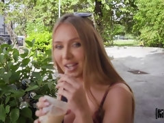 Cul, Gros seins, Robe, Faciale, Doigter, Public, Tatouage, String