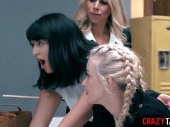 Anal, Gros seins, Femme couguar, En levrette, Hard, Lesbienne, Gicler, Professeur