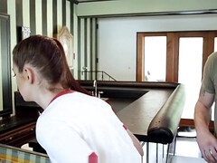 素人, 美人, フェラチオ, 巨乳な, 中出し, イく瞬間, 乳首, ティーン