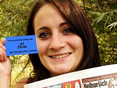 18 ans, Gros cul, Grosse bite, Gros seins, En levrette, De plein air, Maigrichonne, Adolescente