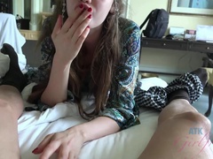 69 negenenzestig, Enthousiasteling, Pijpbeurt, Bruinharig, Vriendin, Roken, Spuiten, Tieten likken