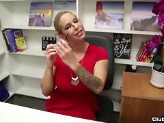 Gros seins, Blonde, Sucer une bite, Plantureuse, Femme couguar, Branlette thaïlandaise, Mère que j'aimerais baiser, Pov