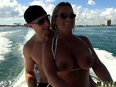 Grote lul, Grote mammen, Badpak, Hd, Likken, Moeder die ik wil neuken, Moeder, Buiten