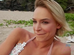 Amateur, Playa, Bikini, Rubia, Penetracion con dedos, Al aire libre, Coño, Afeitado