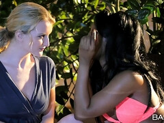 お尻, デカパイ, イギリス人, 黒人, エロティック, プール, タトゥー, 濡れ