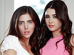 Большая жопа, Поцелуи, Лизание, Белье, Натуральные сиськи, Стриптизерша, Молоденькие, Сиськи