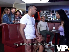 浮気する, ヨーロピアン, パーティ, 公共, スインガー, タトゥー, オッパイの, 妻