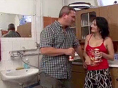 素人, フェラチオ, 茶髪の, イく瞬間, 顔射, 人妻の, 熟年, 淫乱熟女