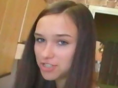Amateur, Cul, Sucer une bite, Brunette brune, En levrette, Cuisine, Rasée, Adolescente