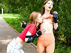 Cul, Poupée, Doigter, Lesbienne, Lingerie, Seins naturels, Chatte, Rasée