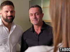 Anal, Brunette brune, Plantureuse, Double pénétration, Hard, Maman, Petite femme, Maigrichonne