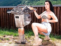 Chambre à dormir, Gros cul, Grosse bite, Gros seins, Sucer une bite, Brunette brune, En levrette, Mère que j'aimerais baiser