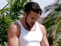 お尻, デカチン, デカパイ, ビキニ, フェラチオ, 顔射, シーメール, 濡れ