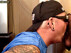 Amateur, Sucer une bite, Homosexuelle, Branlette thaïlandaise, Masturbation, Mature, Tatouage