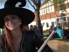 Grosser arsch, Blasen, Spermaladung, Hundestellung, Handjob, Milf, Pov, Tätowierung