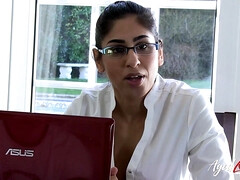 18 jahre, Grosser schwanz, Blasen, Pummelig, Hardcore, Reif, Pornostars, Flotter dreier