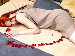 Жопа, Пальцем, Мастурбация, Рыжие, Тощие, Соло, Молоденькие, Сиськи