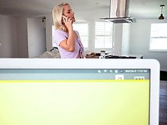 デカパイ, ブロンド, フェラチオ, エロ熟女, イマラチオ, 手コキする, 淫乱熟女, 叫ぶ