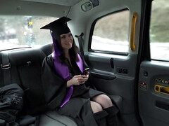 Брюнетки, Семяизвержение, Сперма на лице, Лизание, Оргазм, Реалити, Жесткий секс, Сиськи