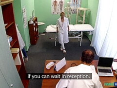 En levrette, Faciale, Doigter, Branlette thaïlandaise, Infirmière, Bureau, Plan cul à trois, Uniforme